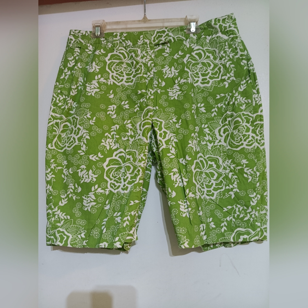 2/$8 Basic Editions Green Floral Women's Bermudas